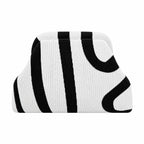 Knitty – The Snap-Shut Makeup Bag